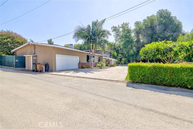 La Habra Heights, CA 90631,353 West Road