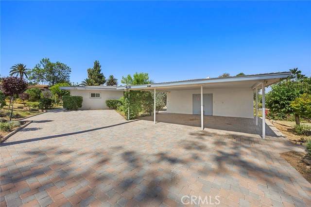 Riverside, CA 92503,2976 Las Flores Avenue