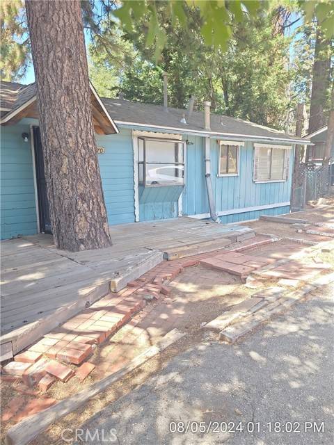 Running Springs, CA 92382,30770 Live Oak Drive