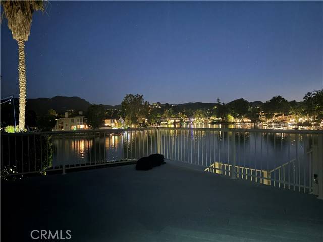 Westlake Village, CA 91361,2528 Northshore Lane