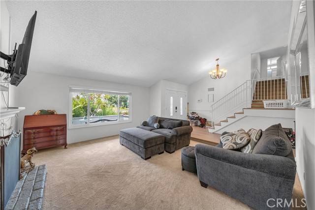 Brea, CA 92821,464 Devonshire Circle