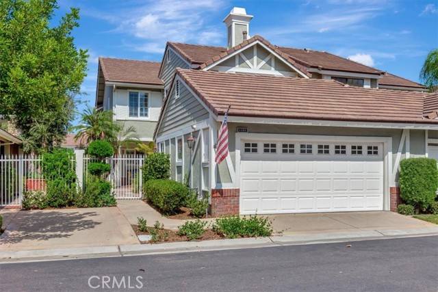 Yorba Linda, CA 92886,5382 Via Maria