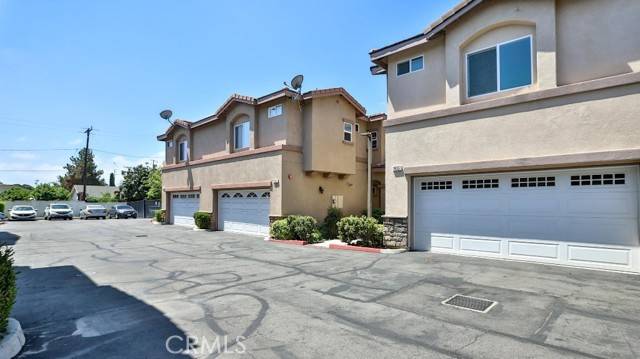 Fountain Valley, CA 92708,16037 Newhope Way