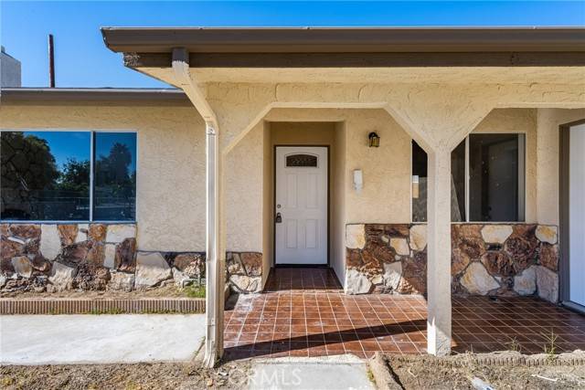 Hemet, CA 92543,366 W Wright Street