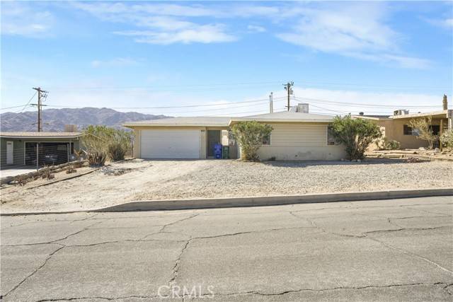 29 Palms, CA 92277,73449 Yucca Avenue