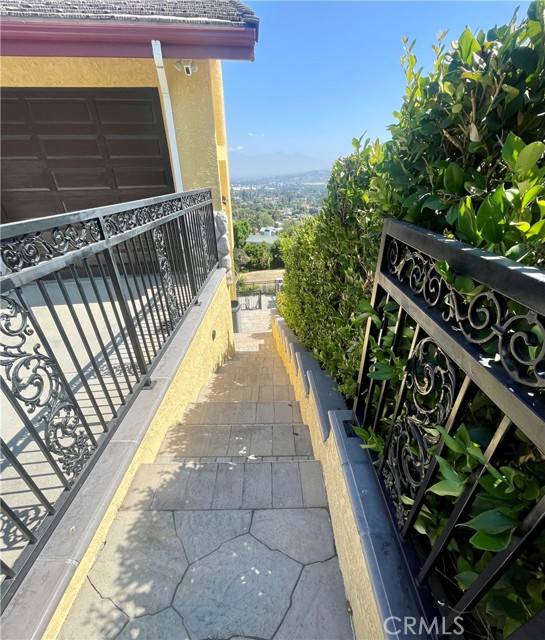 Hacienda Heights, CA 91745,2404 VIA CIELO