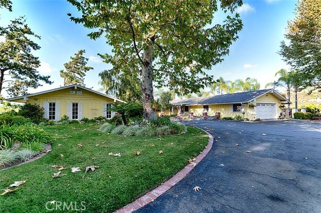 Fallbrook, CA 92028,1517 Macadamia Drive