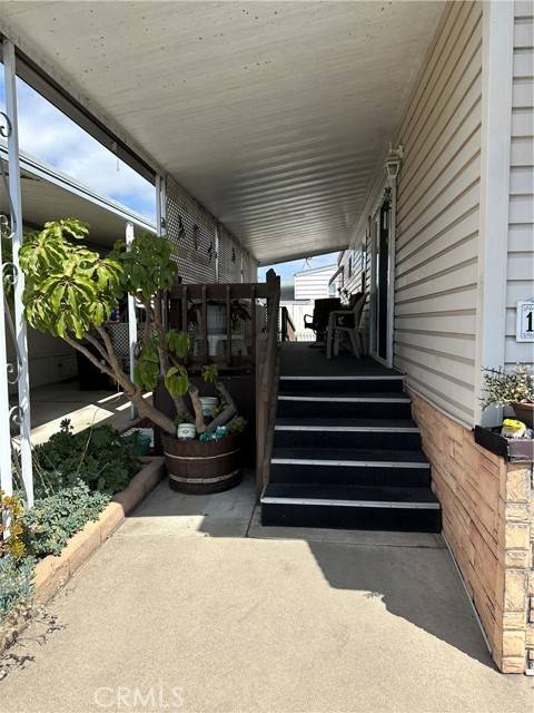 Westminster, CA 92583,15621 Beach #115