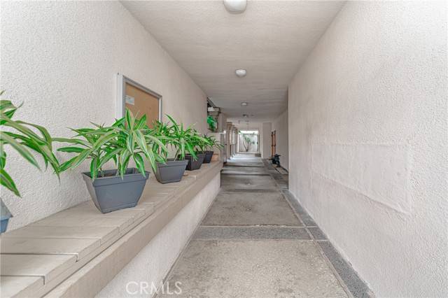 Signal Hill, CA 90755,2575 E 19th Street #38