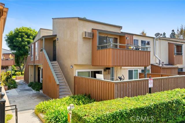 Santa Ana, CA 92707,1001 W Stevens Avenue #204