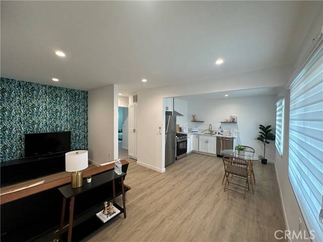 Los Angeles, CA 90032,3160 Warwick Avenue #4