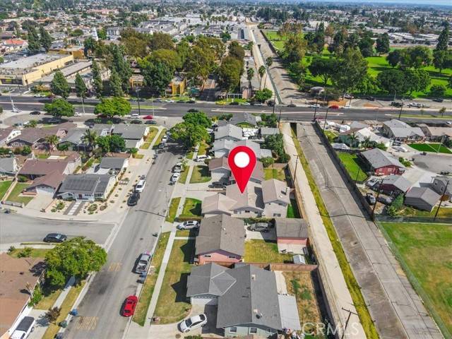 Lakewood, CA 90715,11728 Massinger Street