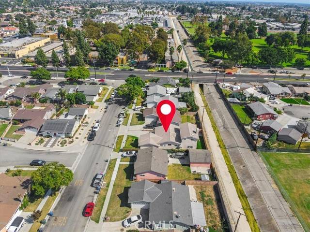 Lakewood, CA 90715,11728 Massinger Street