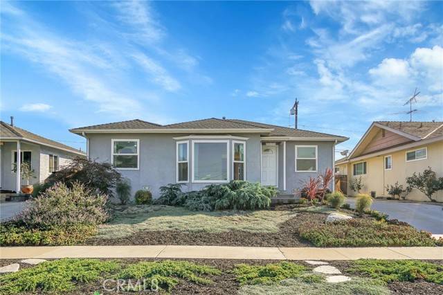 Lakewood, CA 90713,5850 Yearling Street