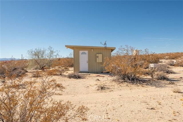 29 Palms, CA 92277,67970 Pioneer Trl Trail