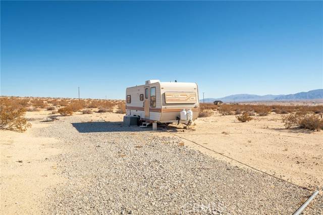 29 Palms, CA 92277,67970 Pioneer Trl Trail