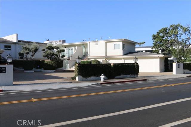 Corona Del Mar, CA 92625,1201 Bayside Drive #101