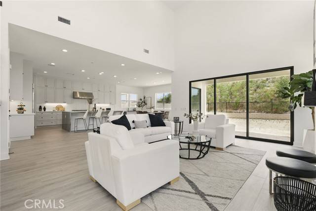 Valencia, CA 91381,27546 Elderberry Drive