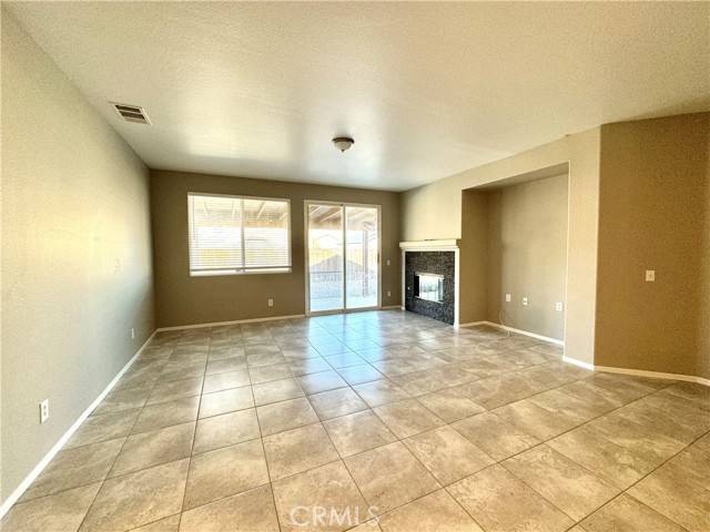 Hesperia, CA 92344,13232 Newport Street