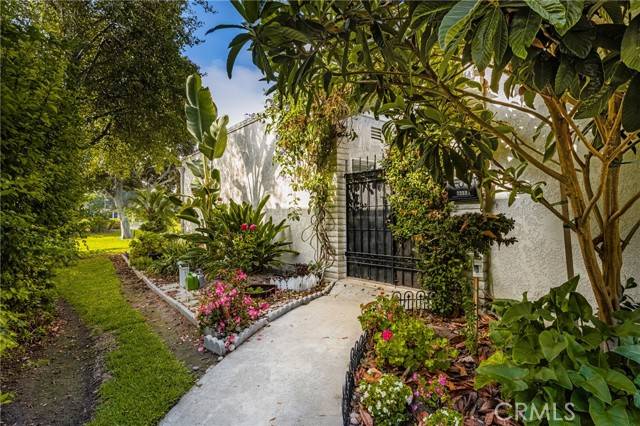 Laguna Woods, CA 92637,2253 Via Puerta #A