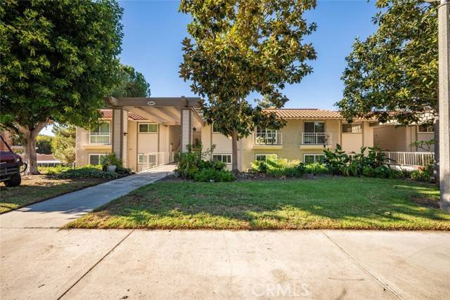 Laguna Woods, CA 92637,3301 Via Carrizo #0