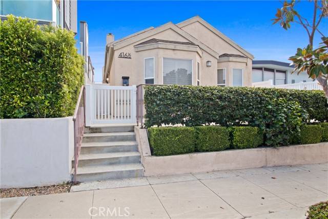 Corona Del Mar, CA 92625,416 Larkspur Avenue