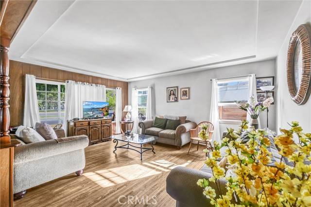 South Gate, CA 90280,9727 Hildreth Avenue