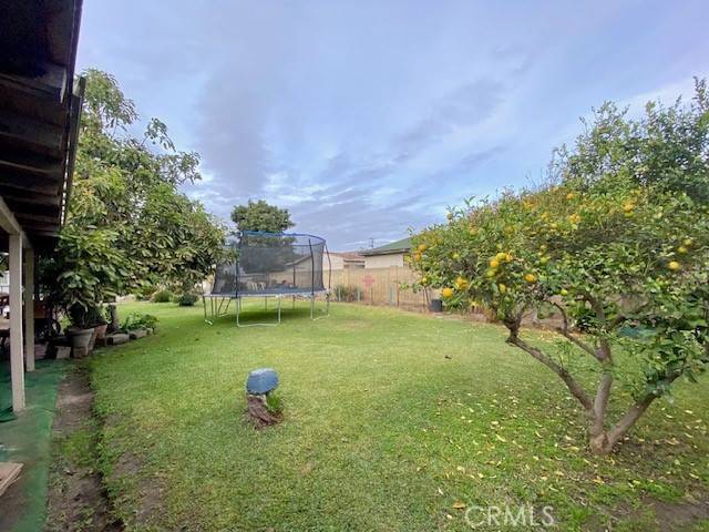 Santa Ana, CA 92703,527 Fairlawn