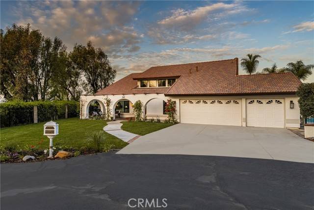 Anaheim Hills, CA 92807,260 S Via Montanera