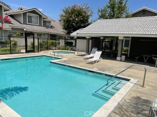 Diamond Bar, CA 91765,1121 Golden Springs #E