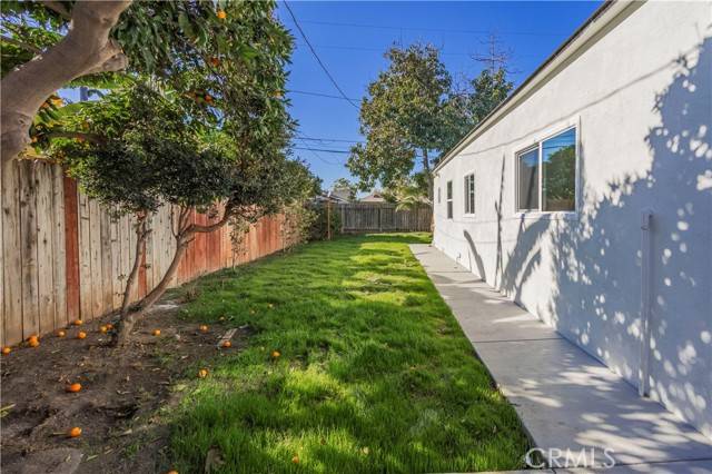 Santa Ana, CA 92707,2078 Evergreen Street