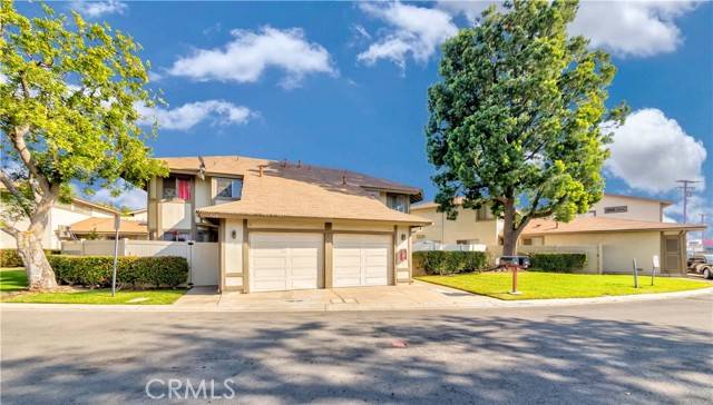 Ontario, CA 91762,966 Coneflower Lane #28