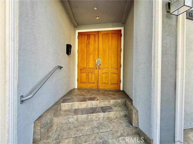 Studio City, CA 91604,11989 Laurelwood Drive #1