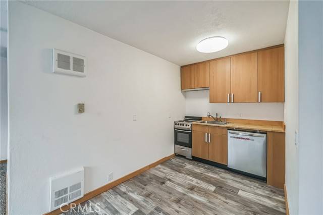 Oakland, CA 94610,455 Crescent Street #313