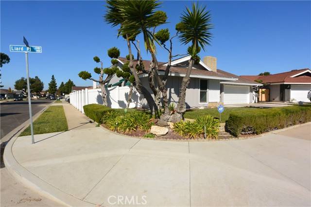 Costa Mesa, CA 92626,910 Liard Place