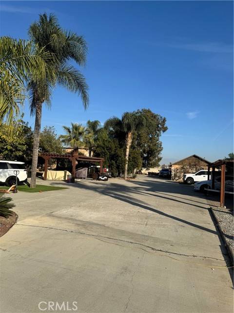 Fontana, CA 92337,10881 Oleander Avenue