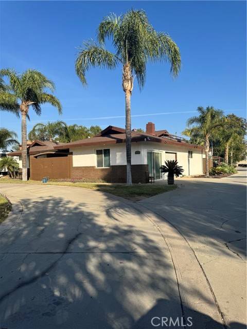 Fontana, CA 92337,10881 Oleander Avenue