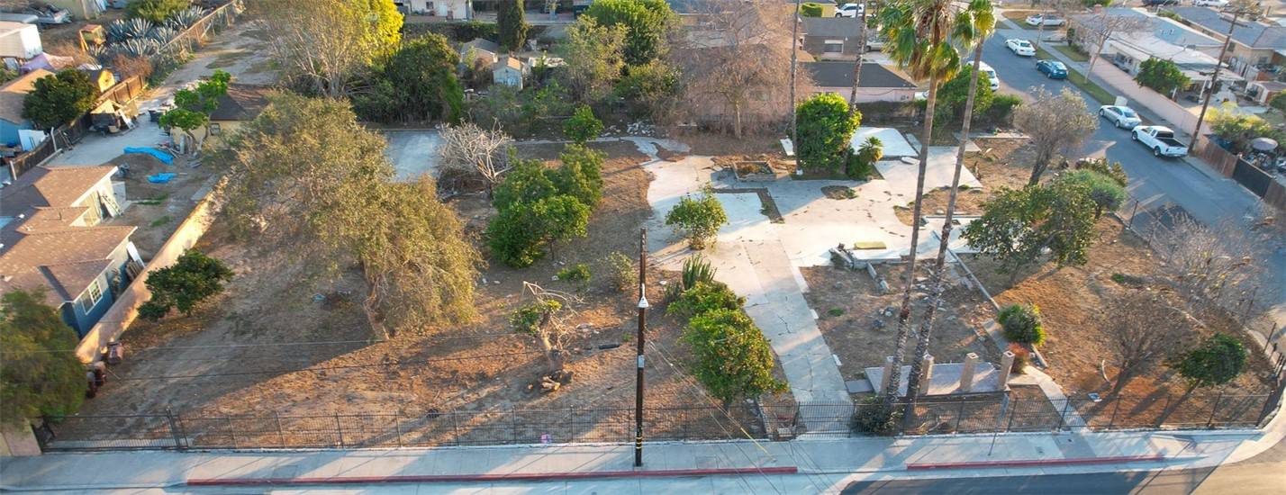 Santa Ana, CA 92703,2056 W Civic Center