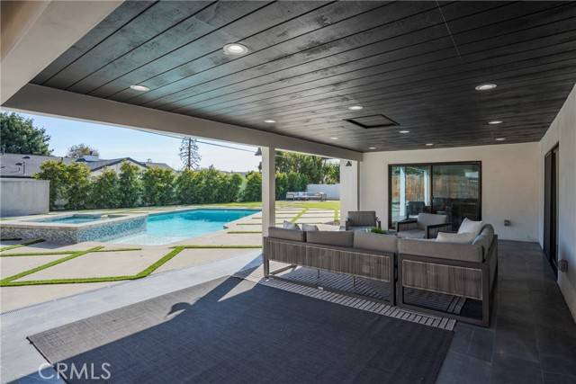 North Tustin, CA 92705,11872 Gladstone Drive
