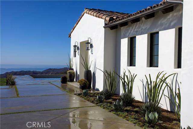Malibu, CA 90265,33065 Mulholland Highway
