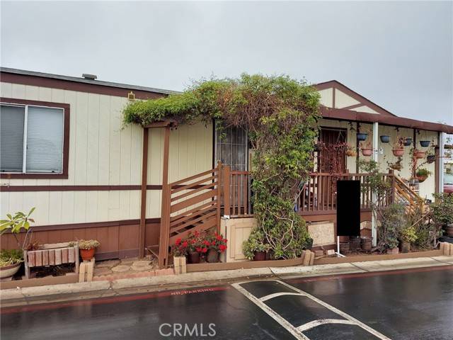 Santa Ana, CA 92704,215 S Sullivan #220