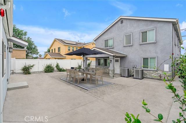 Compton, CA 90222,1109 N. Mulberry