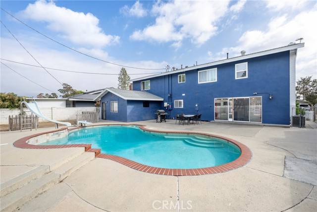 Placentia, CA 92870,639 Royal Stewart