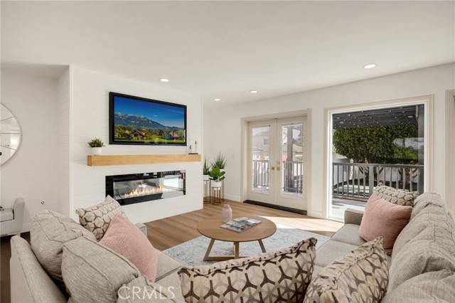 Long Beach, CA 90814,672 Santiago Avenue