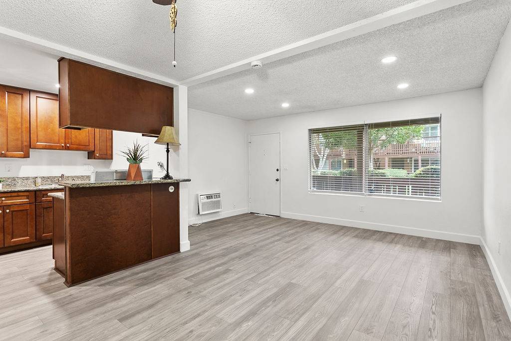 Santa Ana, CA 92707,1000 W Macarthur Boulevard #67