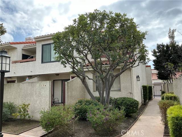 Torrance, CA 90501,2160 Plaza Del Amo Street #176