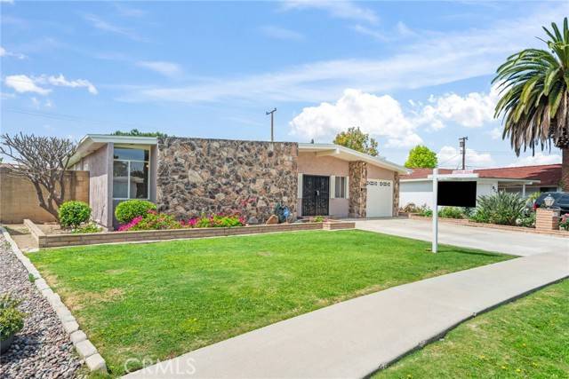 Fullerton, CA 92832,736 W Elm Avenue