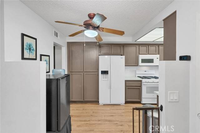 La Habra, CA 90631,950 E La Habra Blvd #101