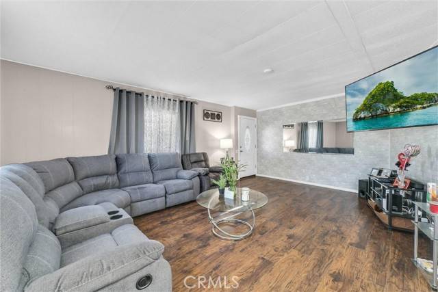 Hacienda Heights, CA 91745,901 6th #265