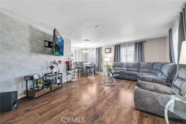 Hacienda Heights, CA 91745,901 6th #265